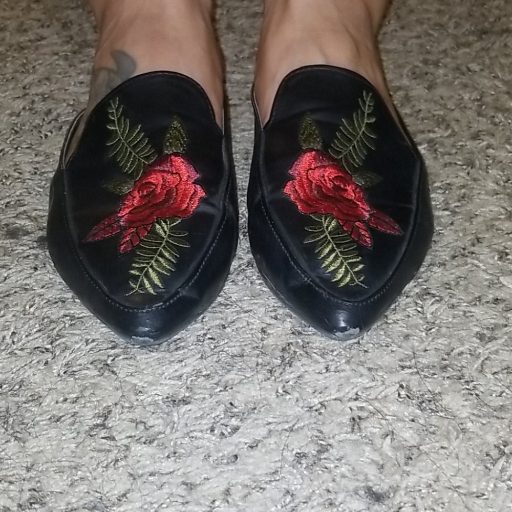 Chinese Laundry Mules - Picture 6 of 11